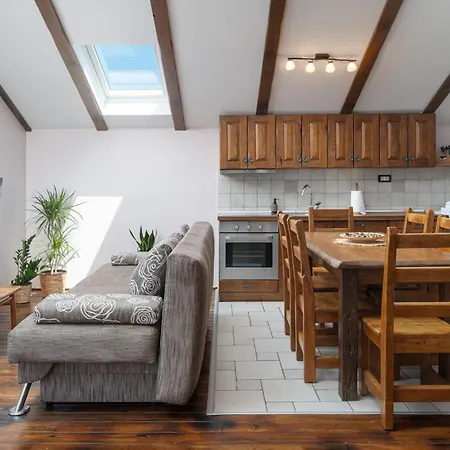 Quince Zadarvillas Murvica (Policnik)