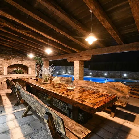 Quince Zadarvillas Ζαντάρ