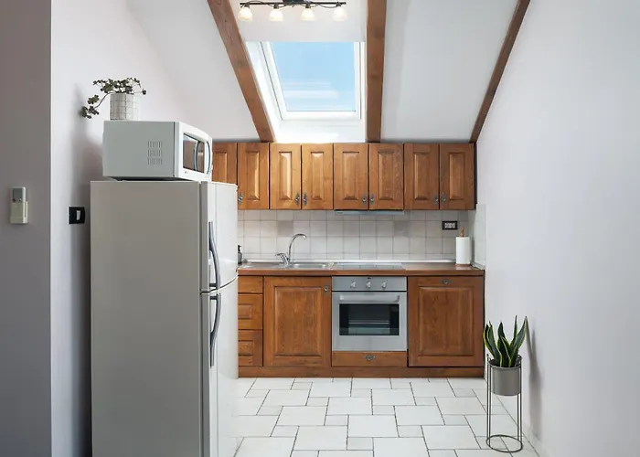 Quince Zadarvillas Murvica (Policnik)