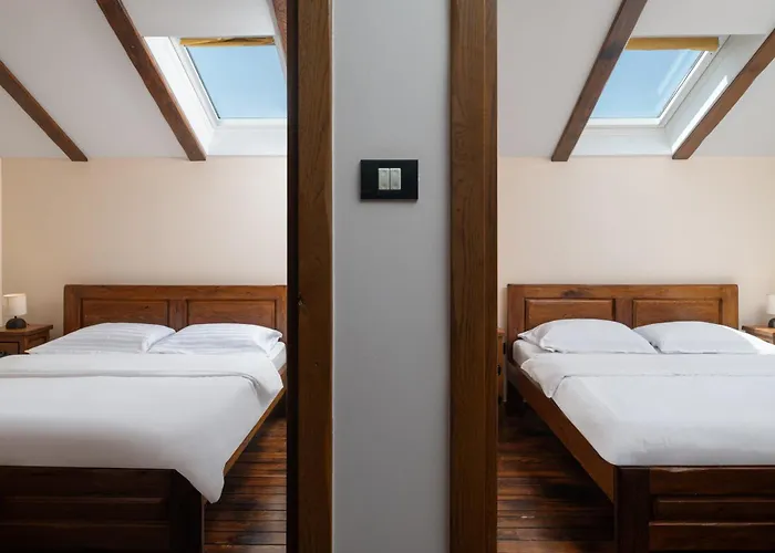 Quince Zadarvillas فيلة *