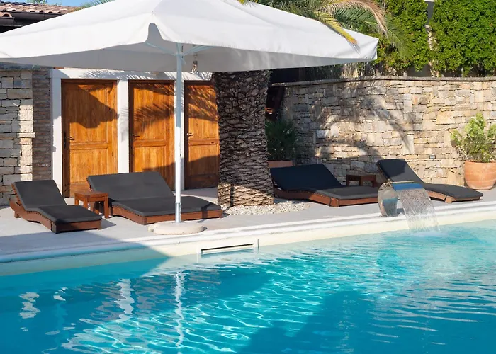 فيلة Quince Zadarvillas