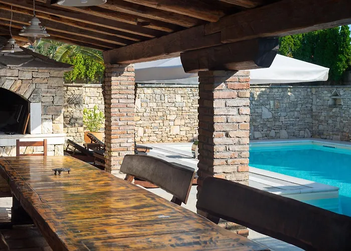 Quince Zadarvillas * Murvica (Policnik)