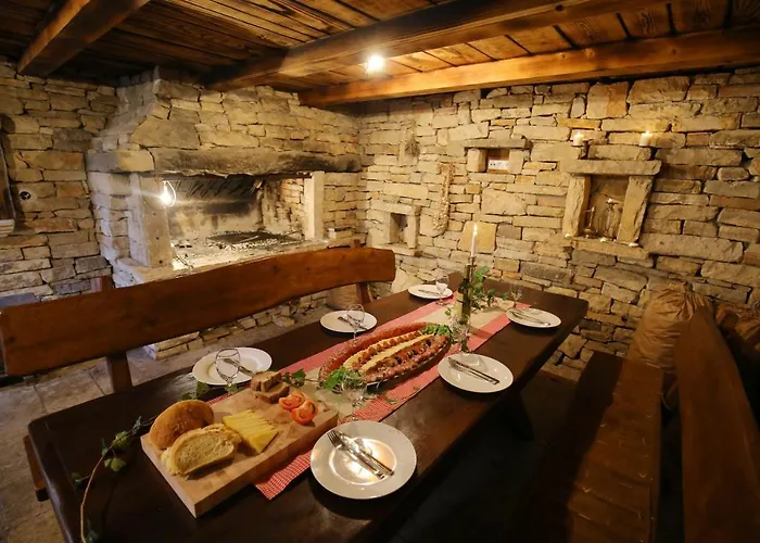 Quince Zadarvillas فيلة *